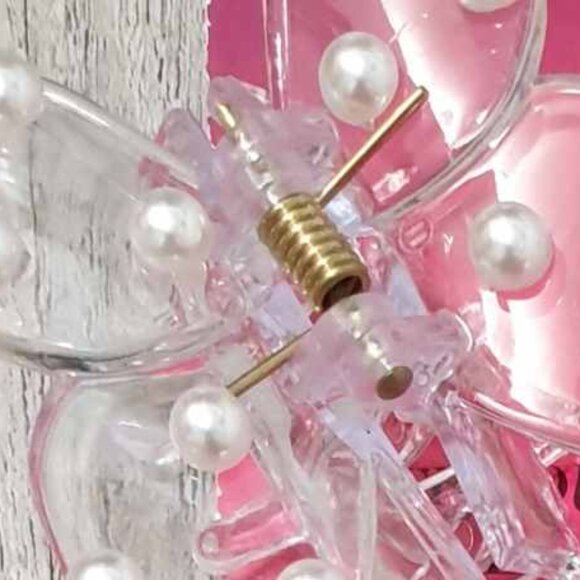 Women Clear Acrylic Butterfly Pearl Hair Clip Claw Fashion Long Hair Accessory $ - Picture 2 of 2